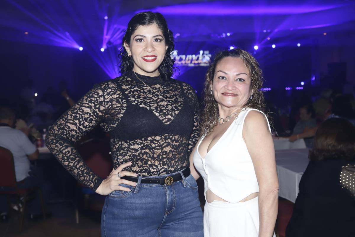 Así disfrutaron los sampedranos el show de Los Iracundos y Germaín de la Fuente