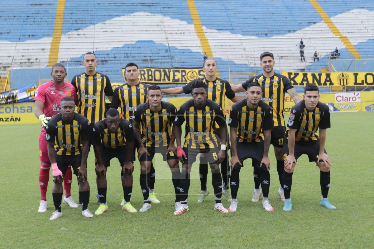 El 11 titular del Real España que venció 1-0 a la UPN.