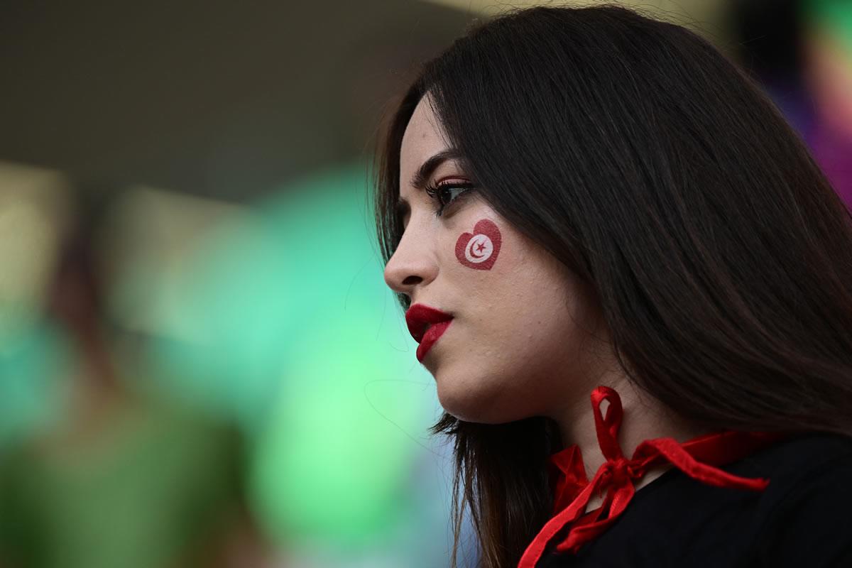 Danesas y tunecinas son furor en el Mundial de Qatar 2022