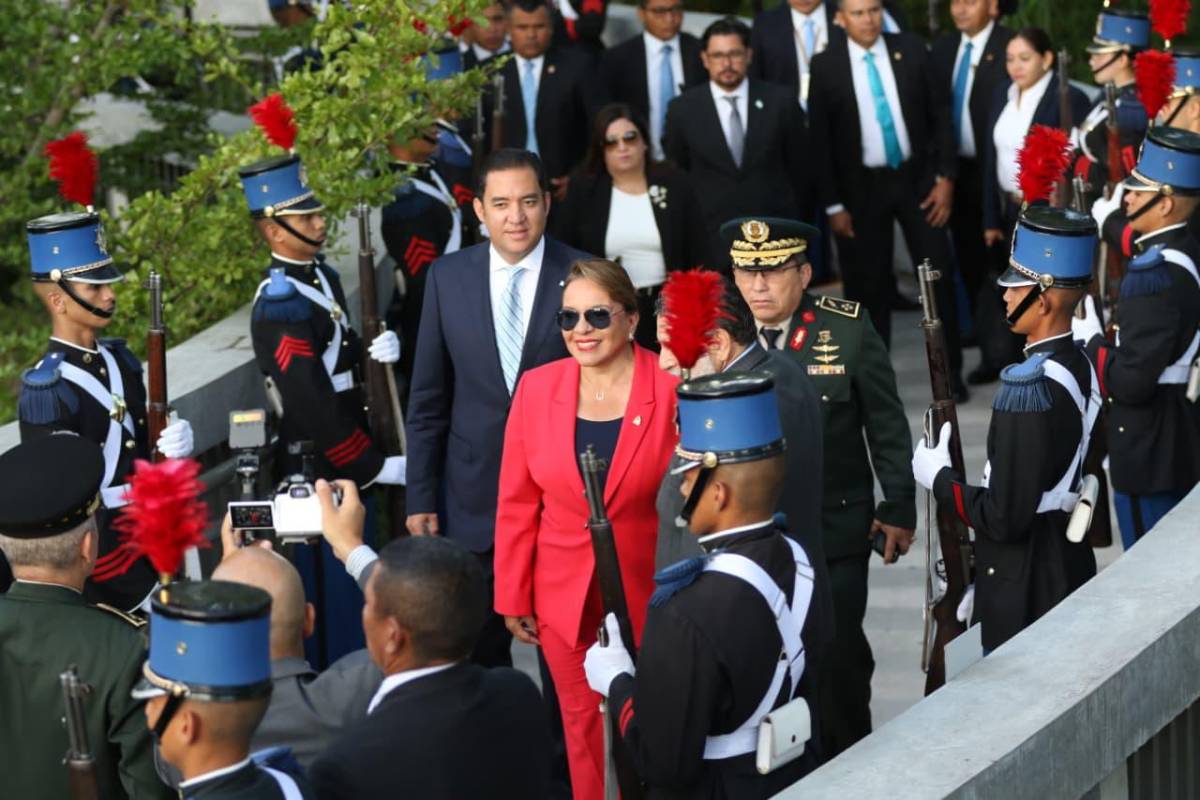 El discurso de Xiomara Castro en el izamiento de la bandera nacional