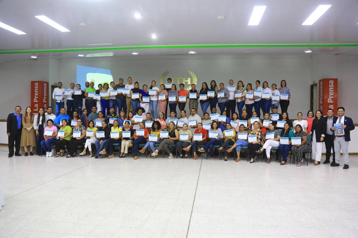 La Prensa organiza taller especializado en salud mental