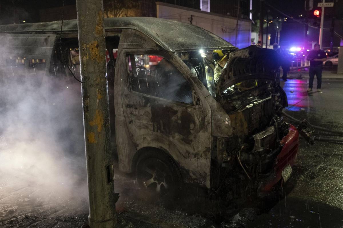 Cuatro días de terror en México: narcobloqueos, ataques y 260 muertos