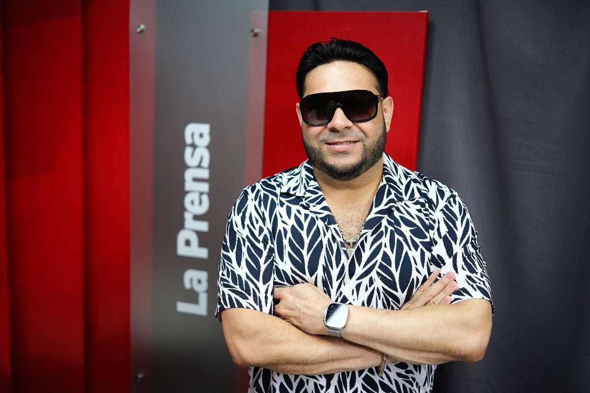 Los boletos del concierto están a la venta a través de Eticket.hn y su kiosko ubicado en Mall Multiplaza con los siguientes precios: Mesa Platinum L2,750, Silla VIP L1,750 y General L 850.