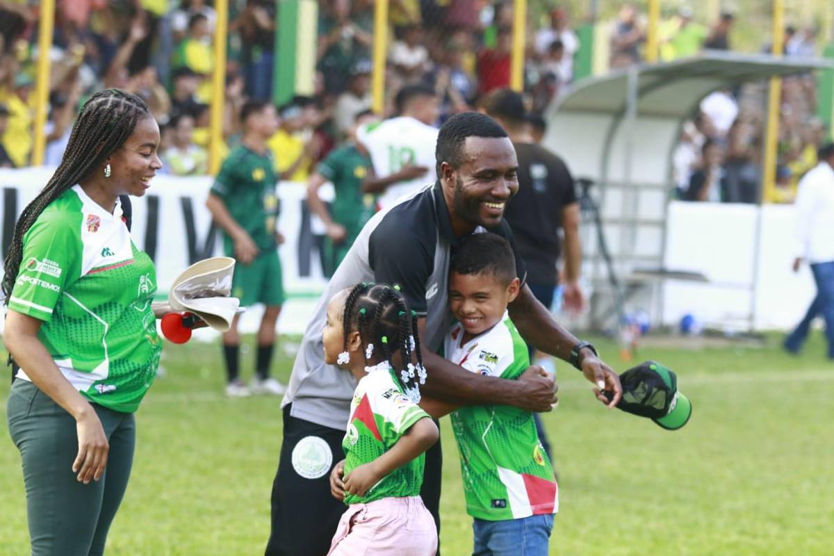 Hondupino campeón, tristeza del Brasilia y jugador fue retirado en ambulancia