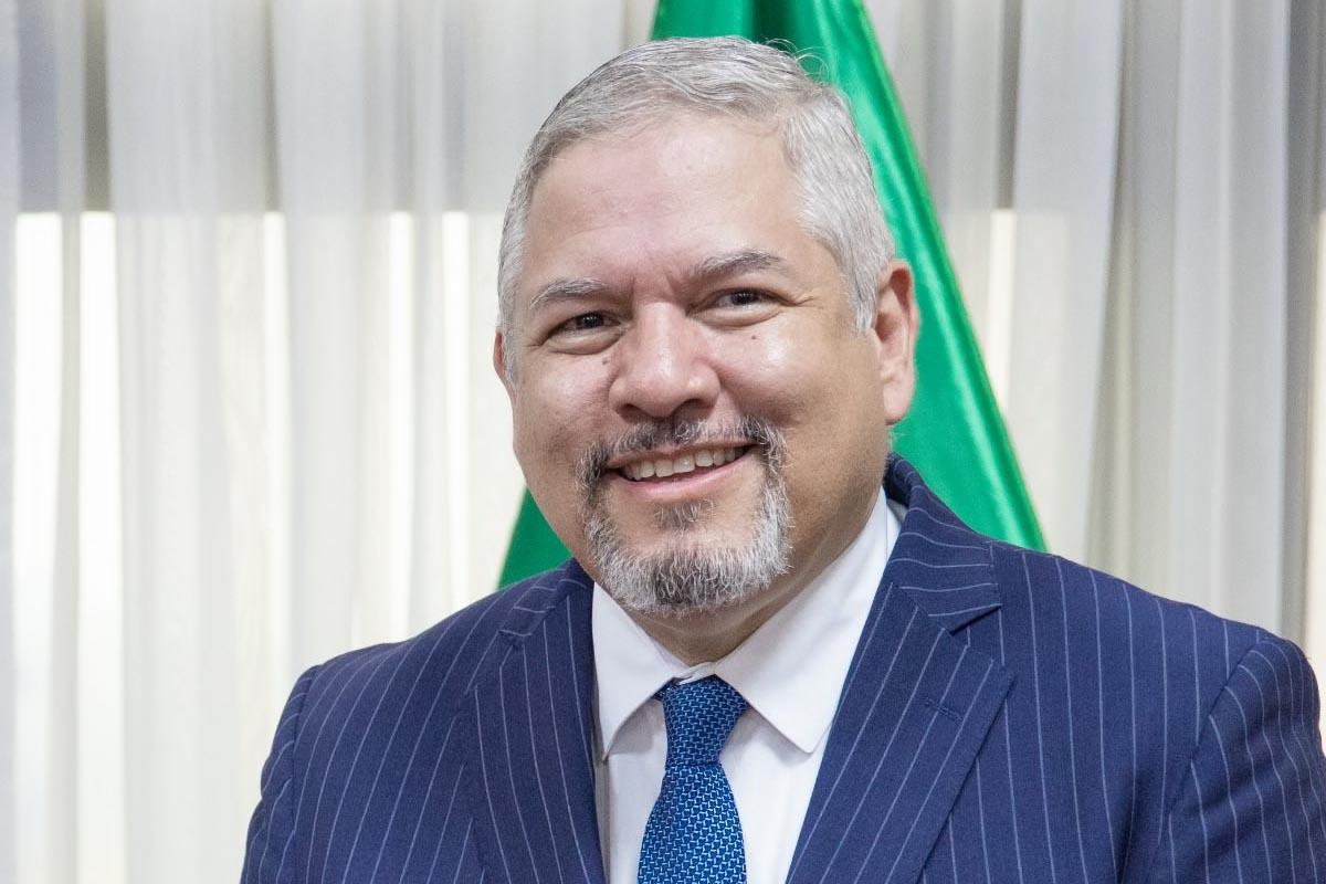 Enrique Reina dice que se debería aceptar la renuncia de Salvador Nasralla