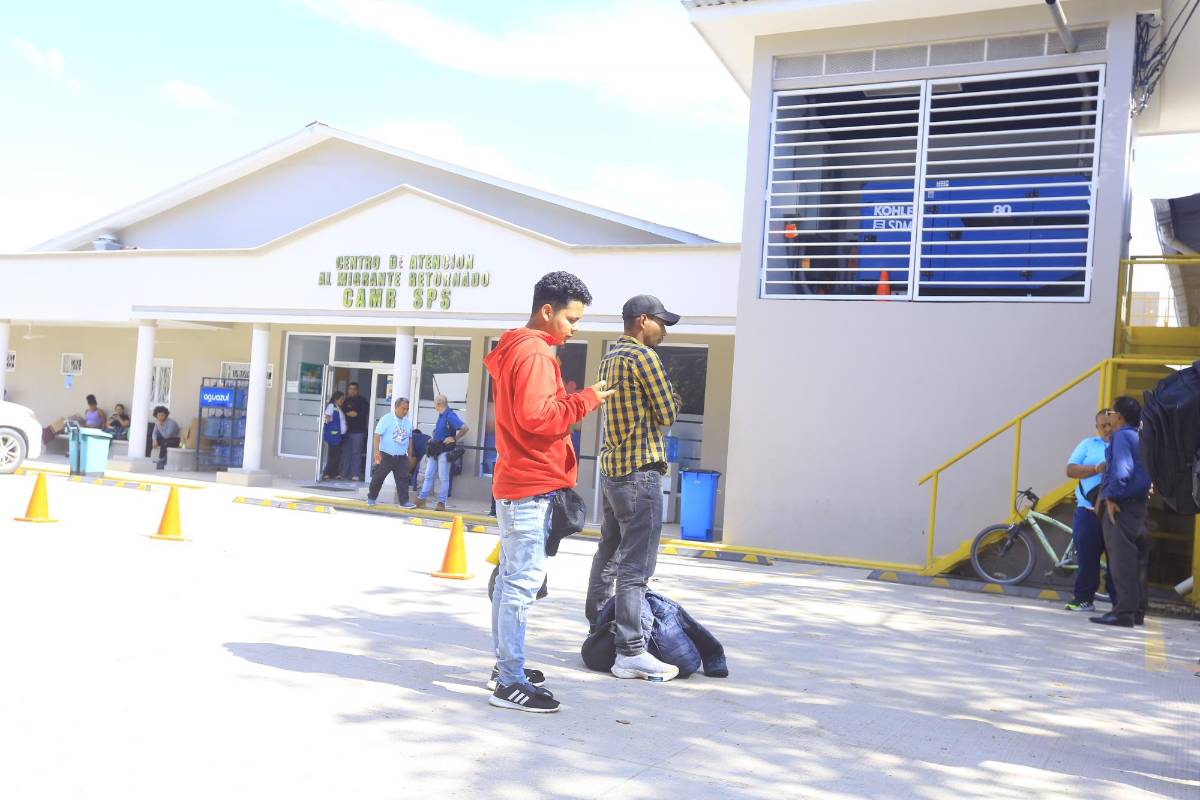 Volver de México: deudas, miedos y los sueños rotos