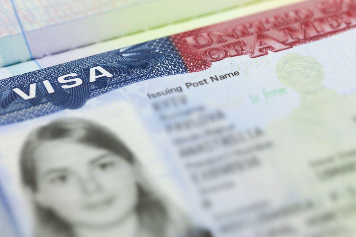 Nueva tarifa de visas de Estados Unidos entra en vigencia