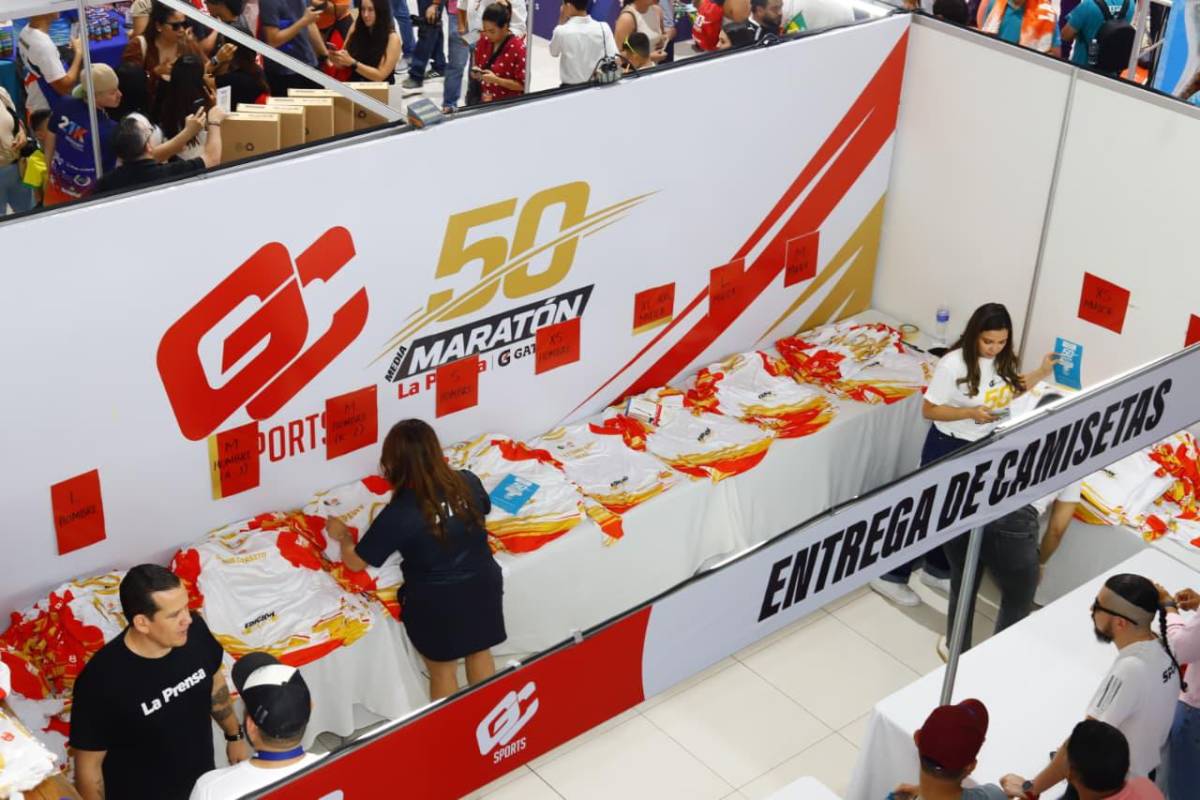 Fervor y sorpresas marcan la entrega de kits para Maratón La Prensa