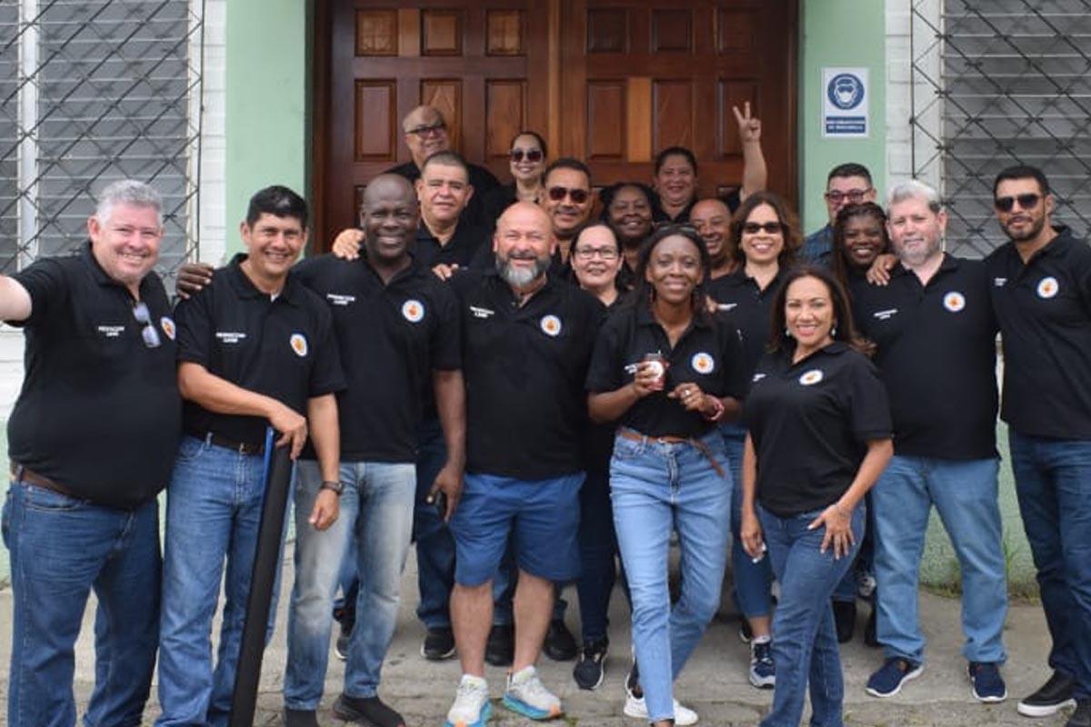 Estudiantes de la Promoción de 1989 del Instituto Sagrado Corazón de Jesús se reencuentran