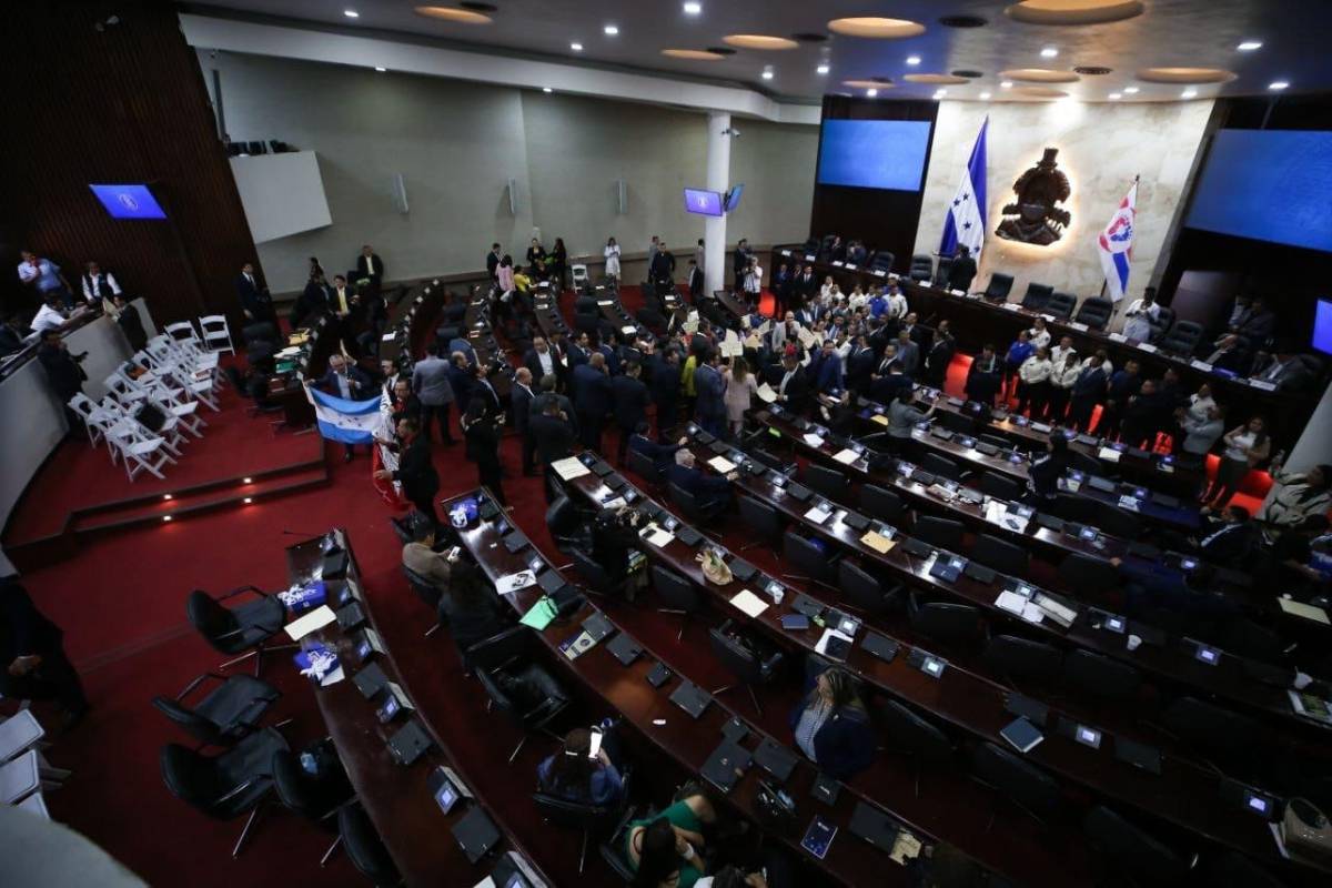 Cuatro horas decisivas: así será la crucial audiencia del fiscal general Johel Zelaya este martes