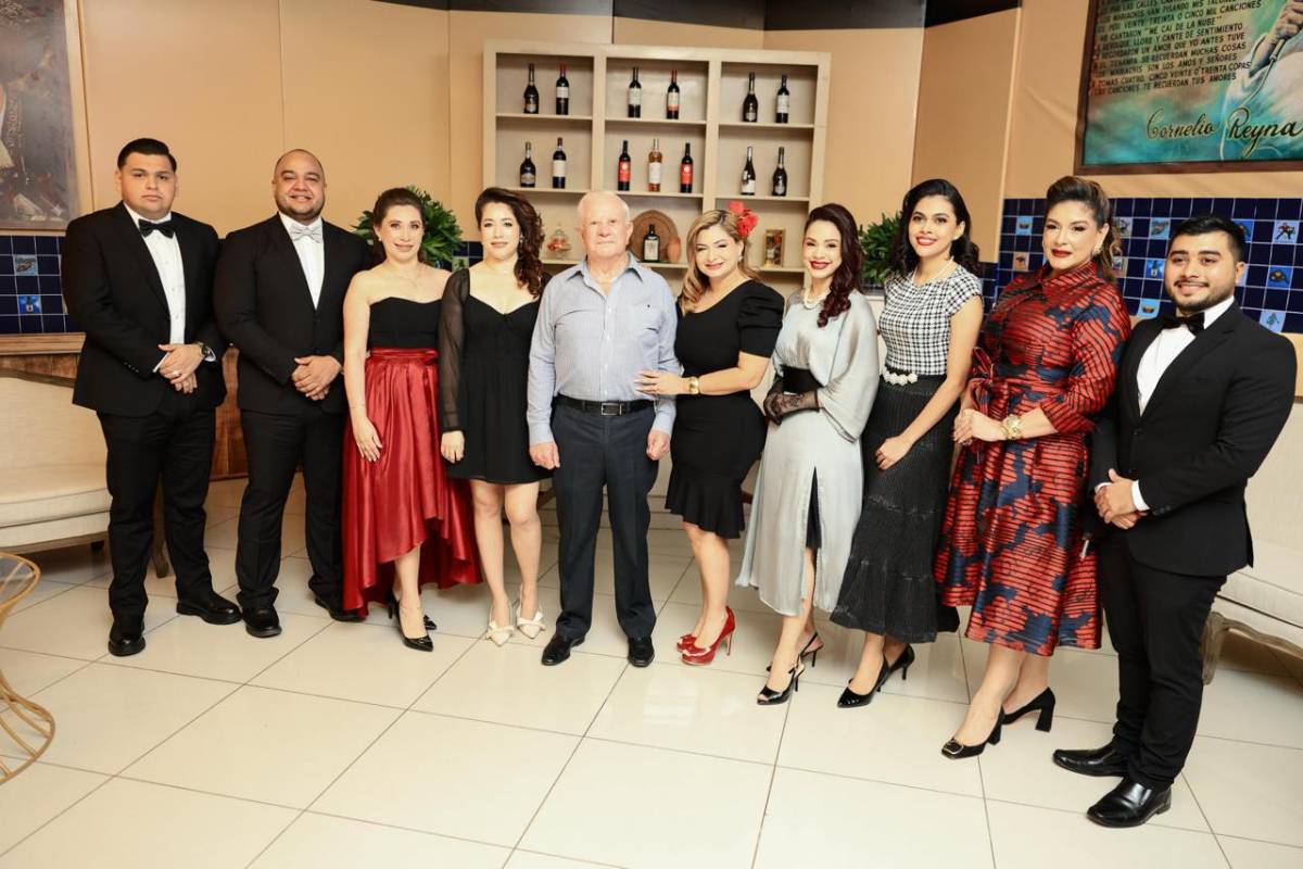 Una noche de cine, música y legado en honor a Roger D. Valladares