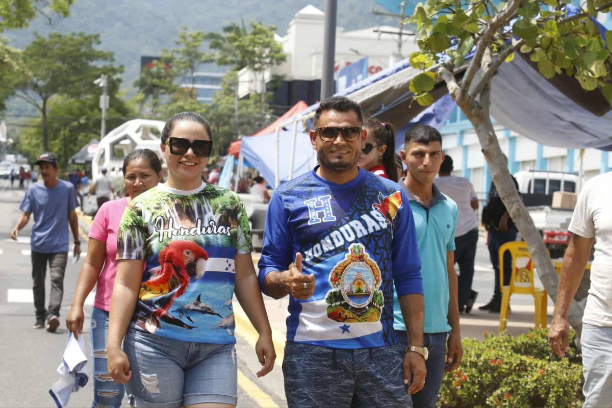 Ambientazo para el Honduras-Costa Rica, petición a Navas y gesto de 'alemán'