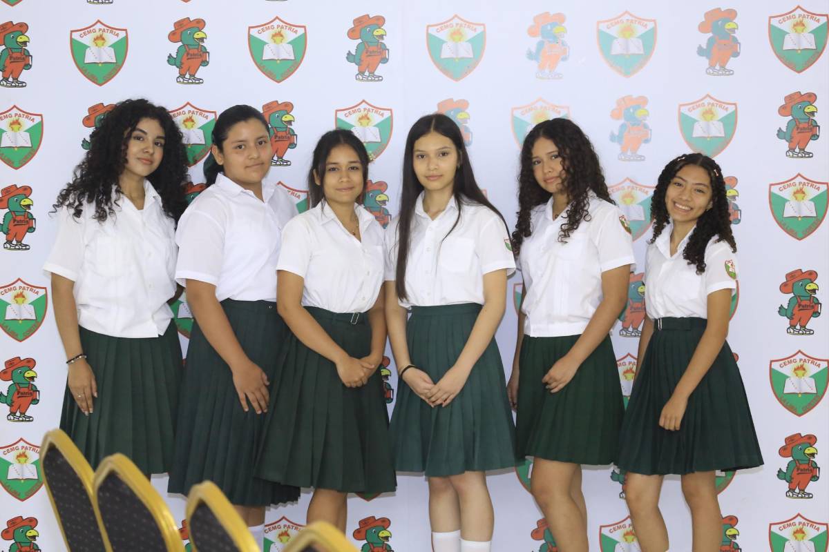 Ellas son las seis mejores estudiantes del Instituto Patria de La Lima