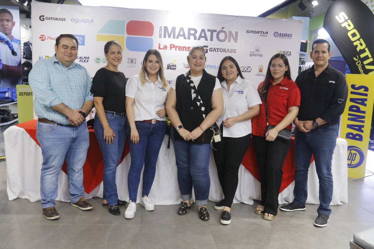 Jared Calderón, Doris Peña, Gisselle Caballero, Isabel Sabillón, Diana Martínez, Gina Reyes y Eddy Montalván.