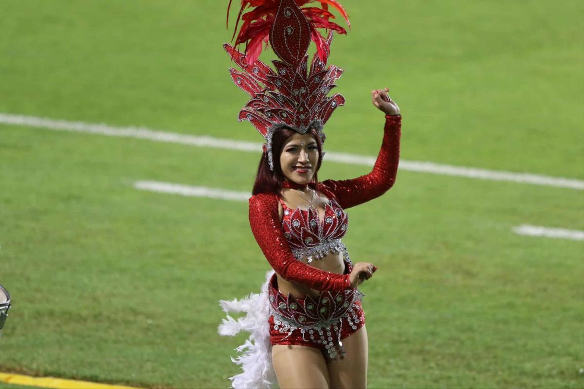 Honduras-Nicaragua: Hija de ídolo enamora, esposa de crack cautiva y bellezas