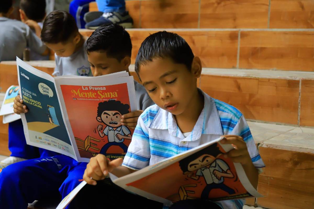 Alumnos de escuela Cabañas aprendieron con fascículos de Mente Sana
