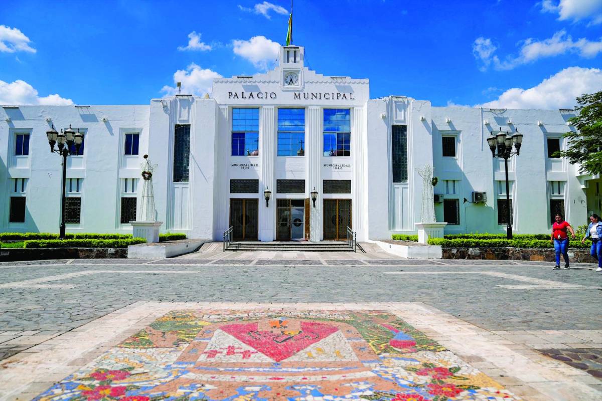 MP investiga varios contratos millonarios en la municipalidad