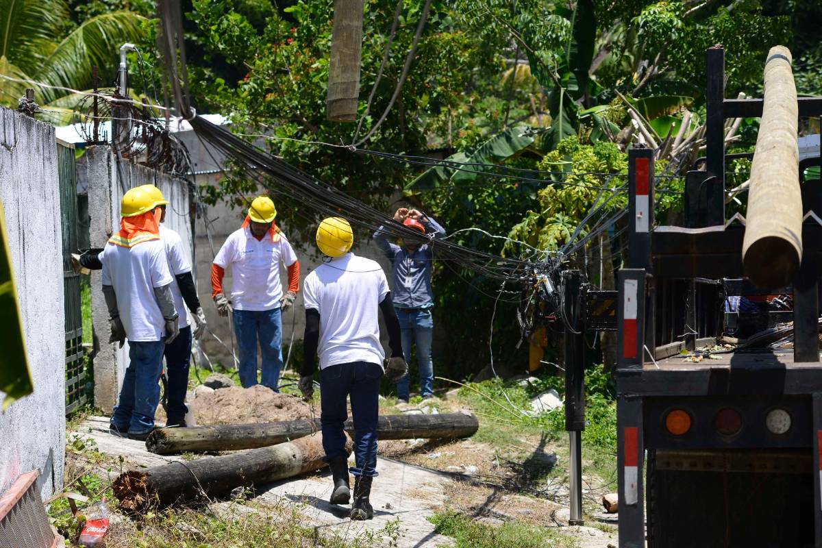 Tras 72 horas restablecen energía en Armenta