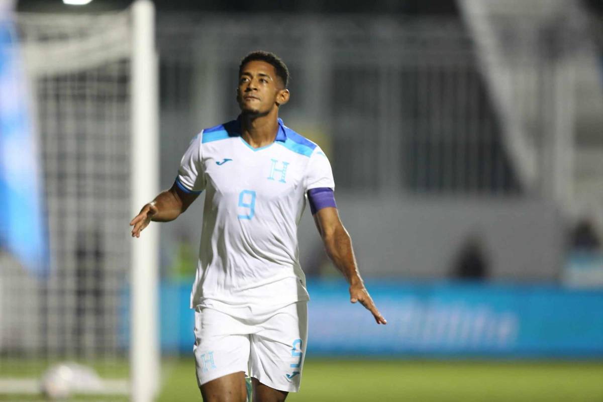 Choco Lozano celebrando el gol que aumentó la cuenta de la H.