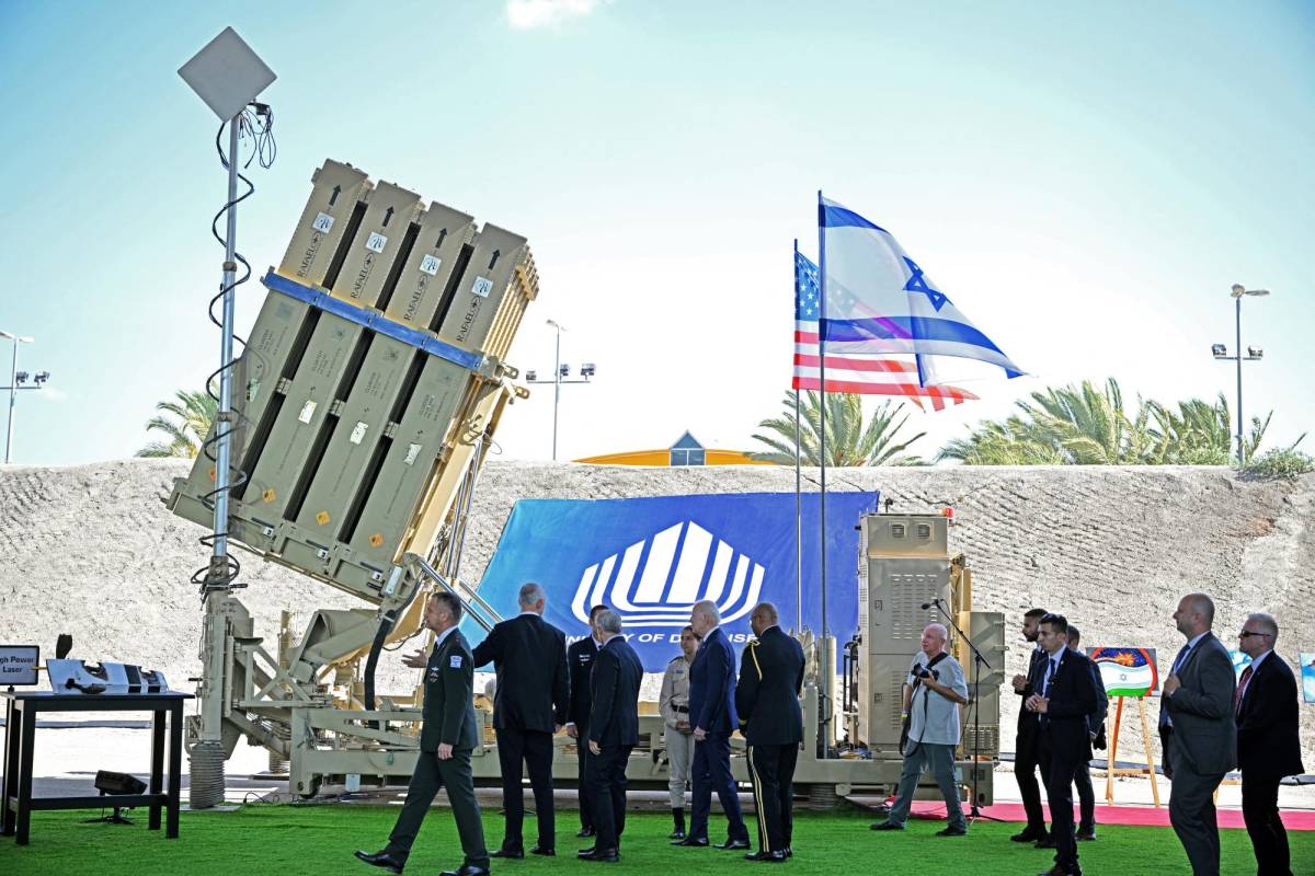 Israel muestra a Biden su nuevo sistema láser capaz de derribar misiles y drones