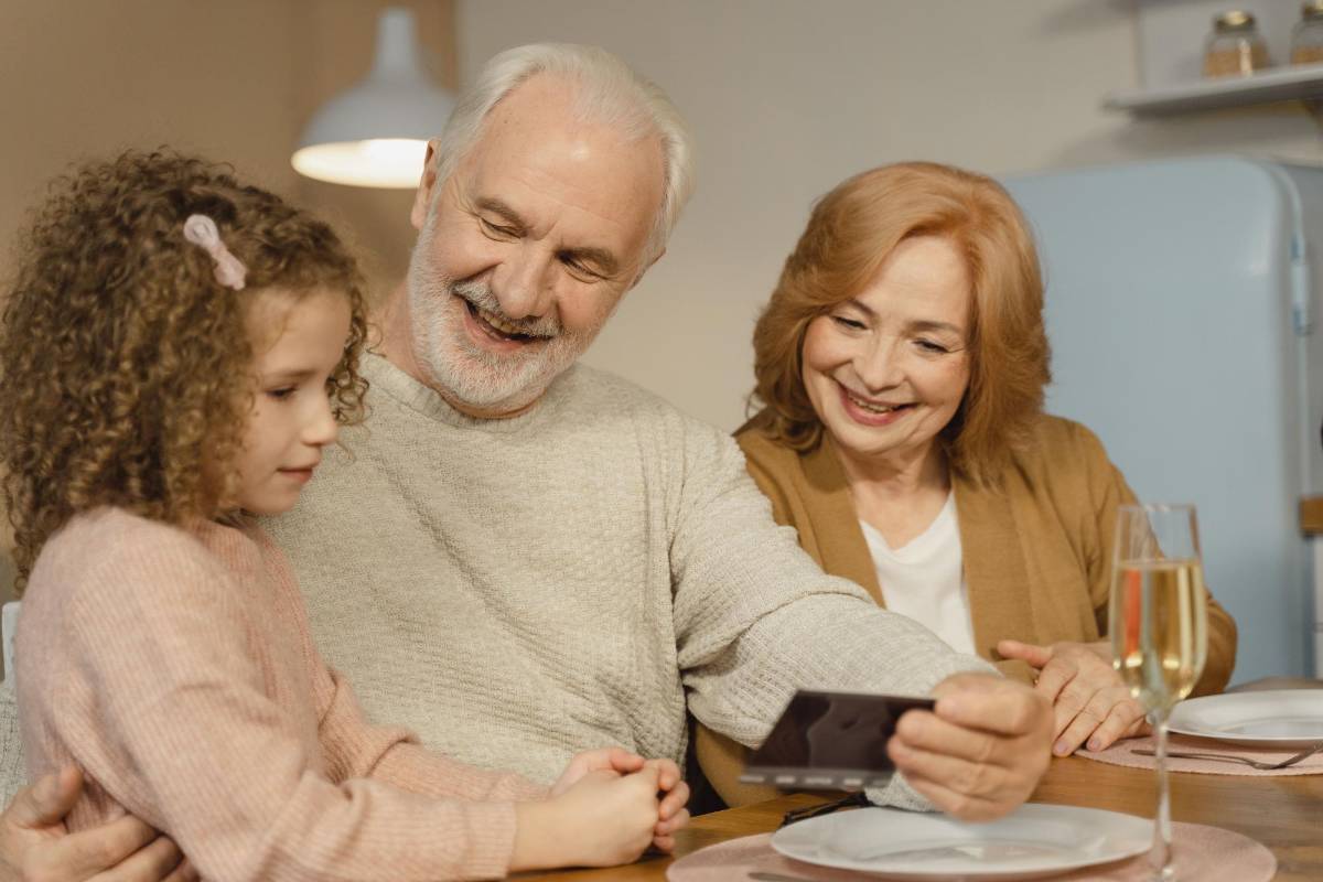 Día Mundial de los Abuelos: El vínculo que fortalece a los niños