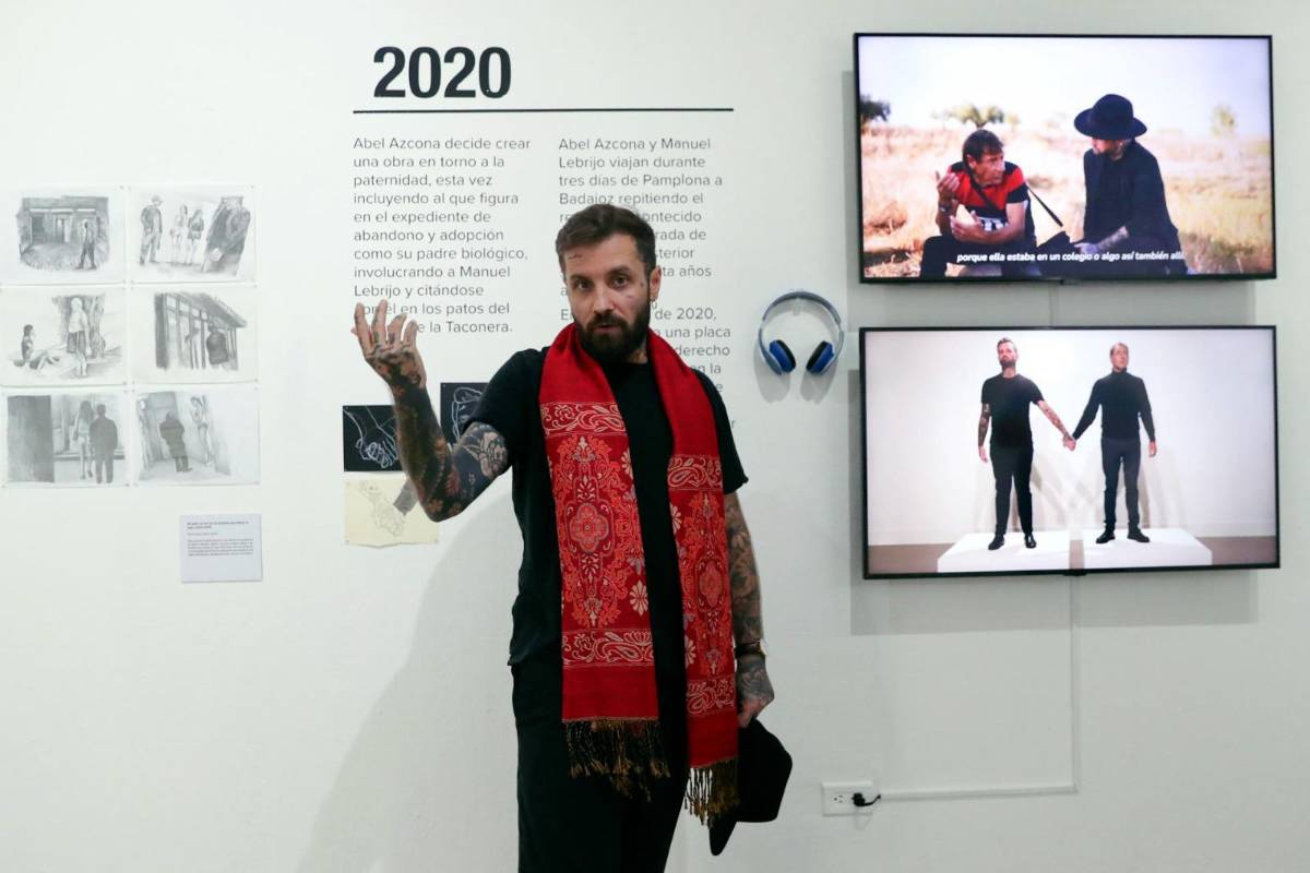 Artista español expone en Honduras su obra 'Abel Azcona. Diarios 1988-2025'