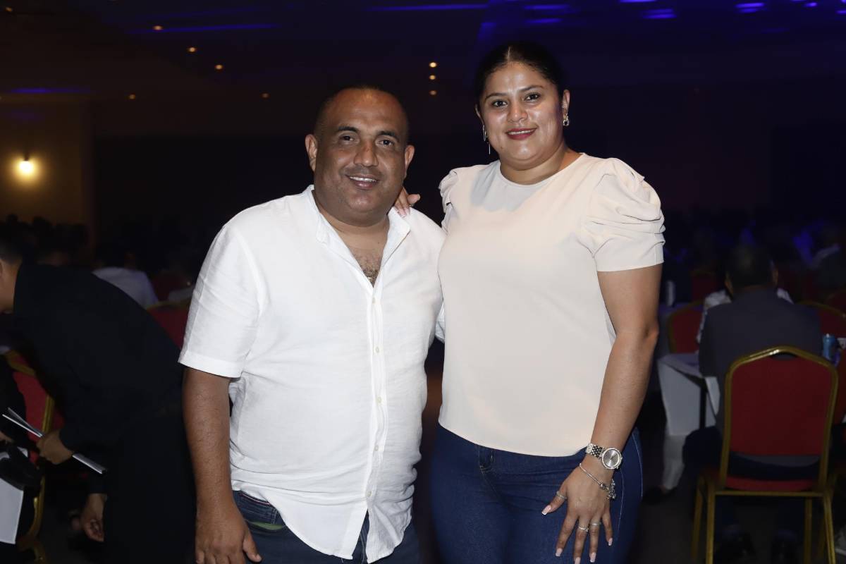 Así disfrutaron los sampedranos el show de Los Iracundos y Germaín de la Fuente