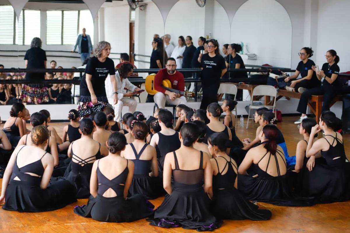 La Academia de Bellas Artes de SPS se mueve al son del flamenco