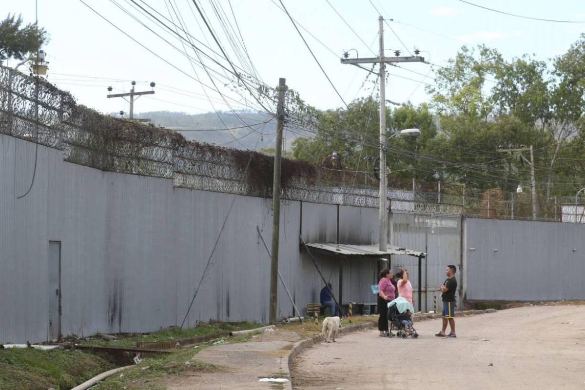 Absuelven a pandillera implicada en la muerte de 46 reclusas en Pnfas