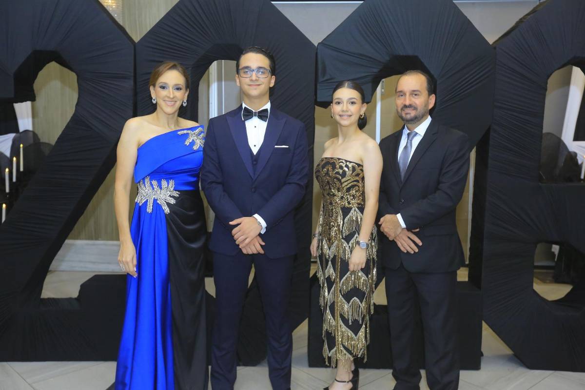 Una noche inolvidable para los 22 seniors de Big Step Institute