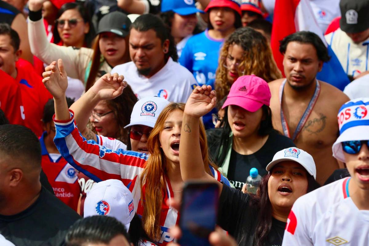 Olimpia-Motagua: Exgoleador aparece como Policía, susto y chica del 911 cautiva