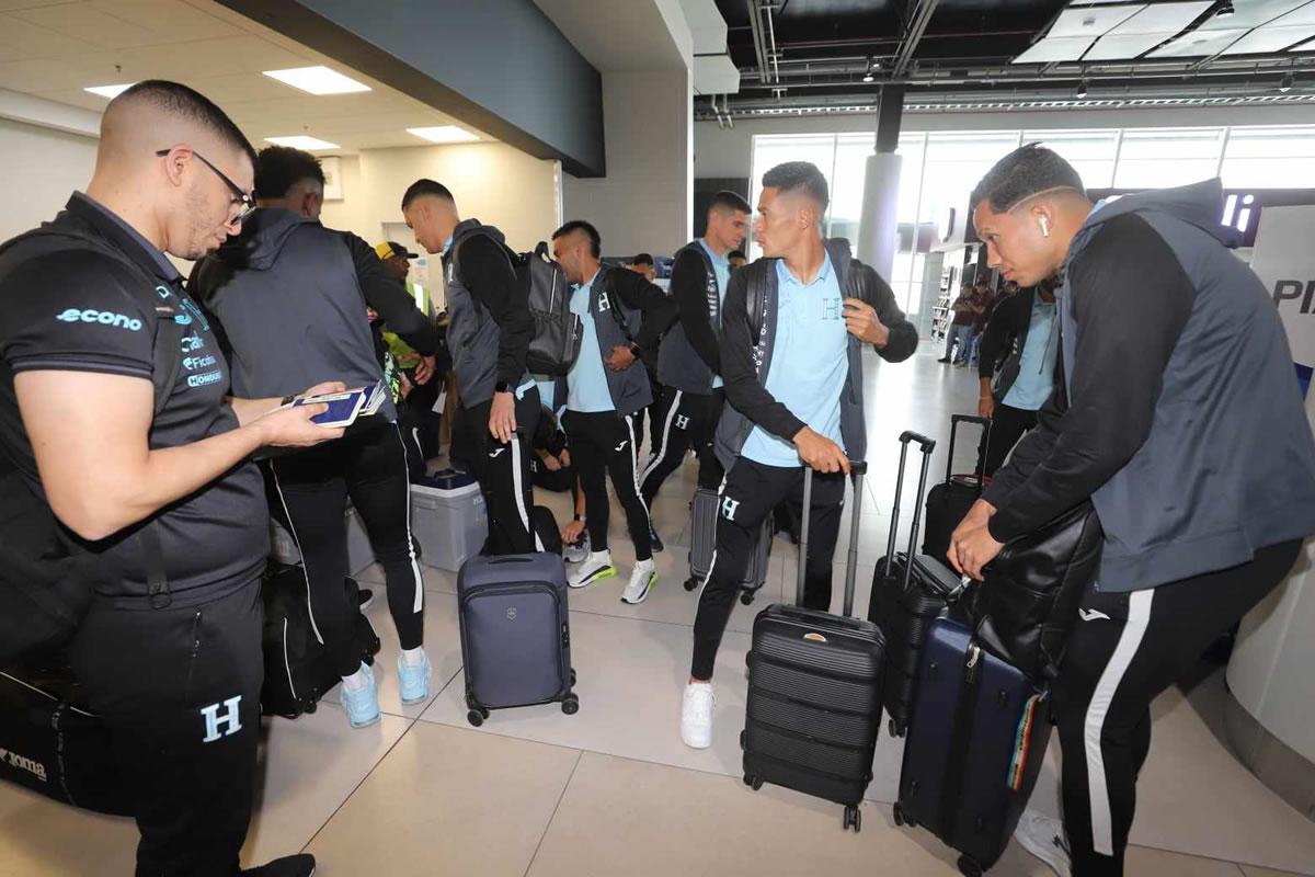 Los seleccionados viajaron con las maletas cargadas de ilusión por lograr la clasificación a la Copa América 2024.