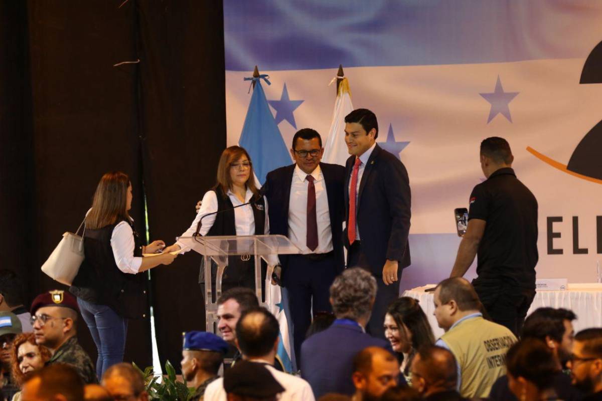 Así votaron los consejeros del CNE en medio de tensiones y fallas técnicas