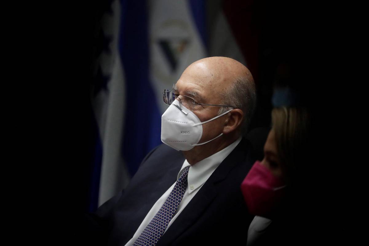 Detención contra expresidente y crítico de Bukele preocupa a EE UU