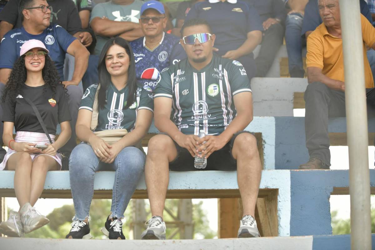 La misteriosa pelirroja y la bella colocha roban miradas en el Juticalpa-Motagua