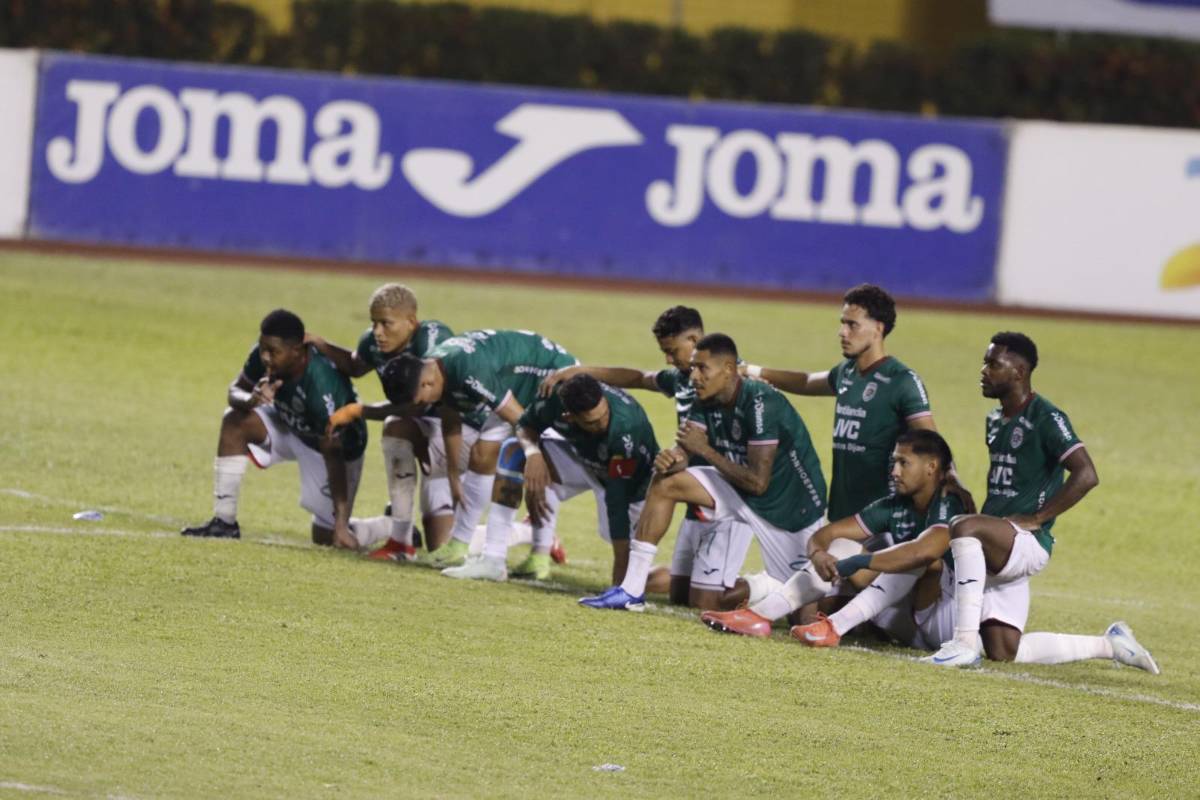 Sufrimiento de Marathón, jugador rompió en llanto, héroe inesperado y Victoria festeja