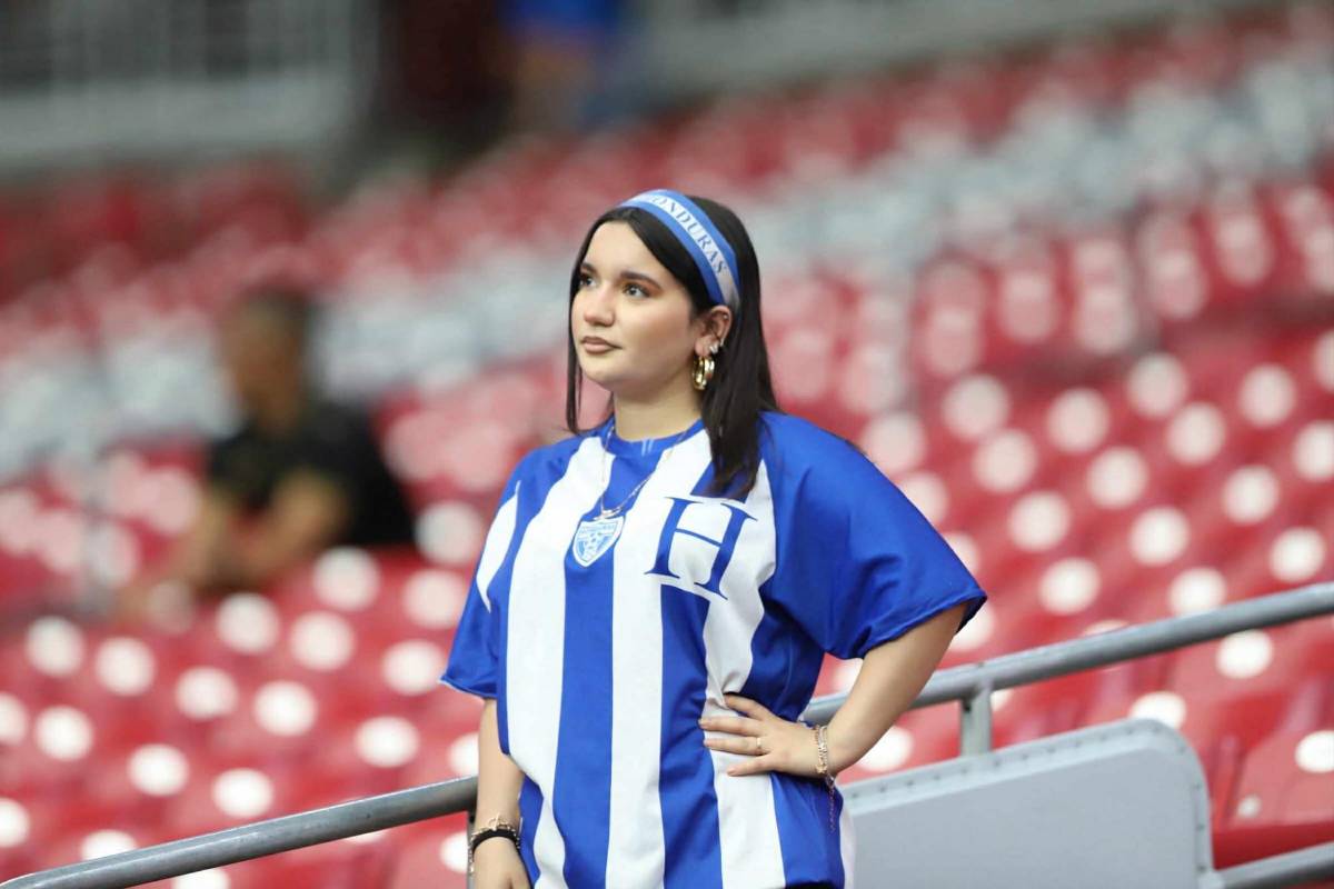 Bellezas en el Panamá-Honduras, periodista cautiva y chica mexicana enamoró