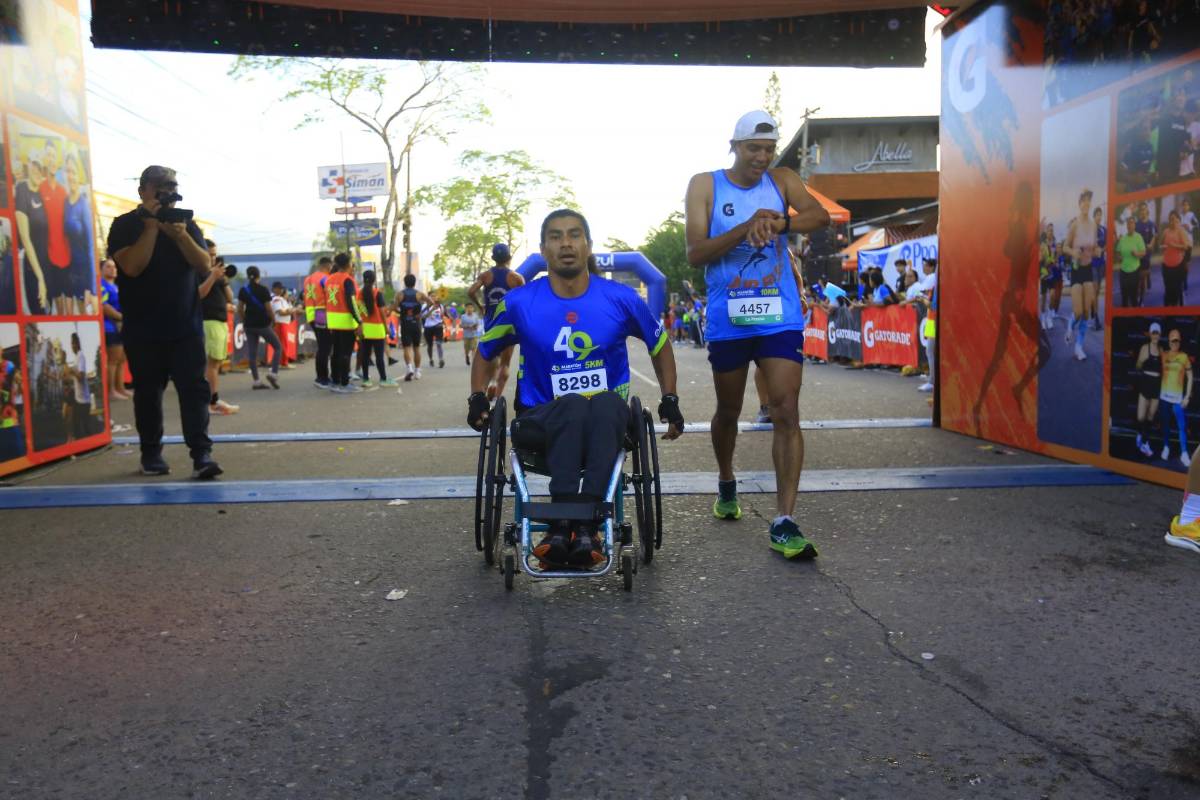 Juan Ángel Orellana, de Intibucá, primer lugar de categorías especiales en la Maratón de LA PRENSA