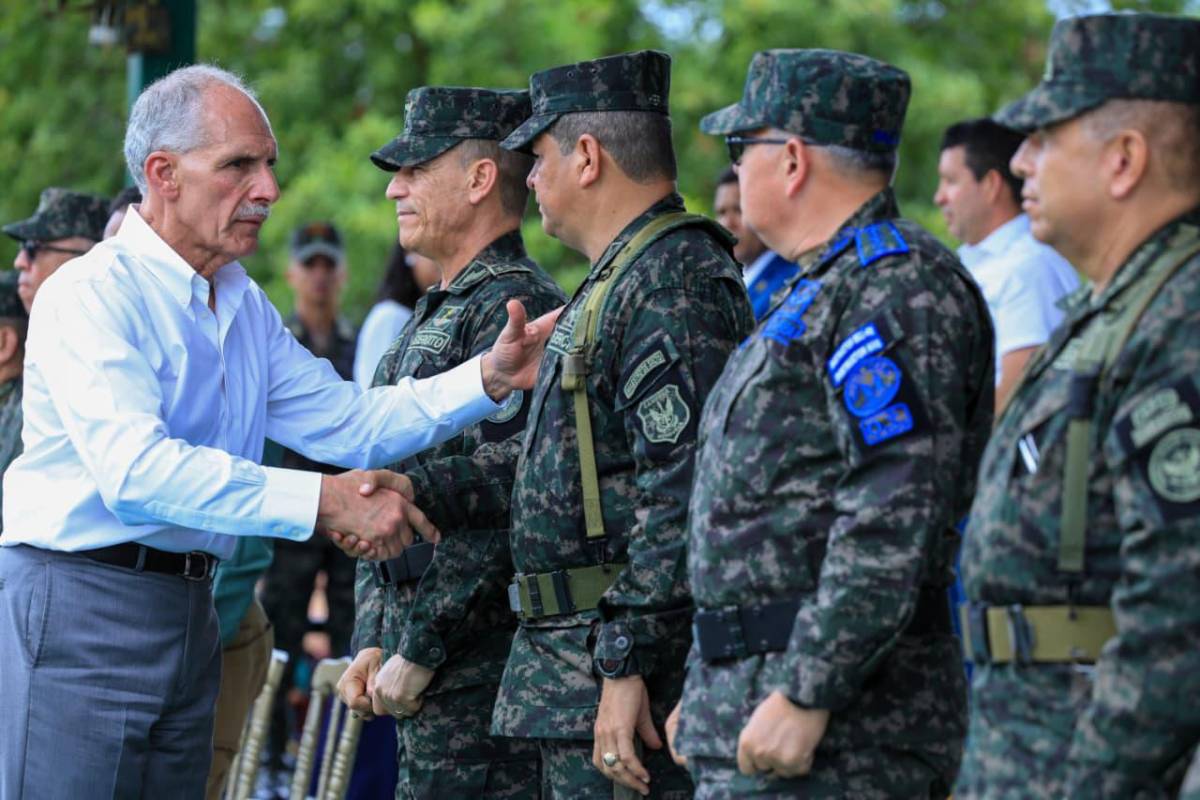 Soldados egresados se suman a despliegues de seguridad y protección territorial