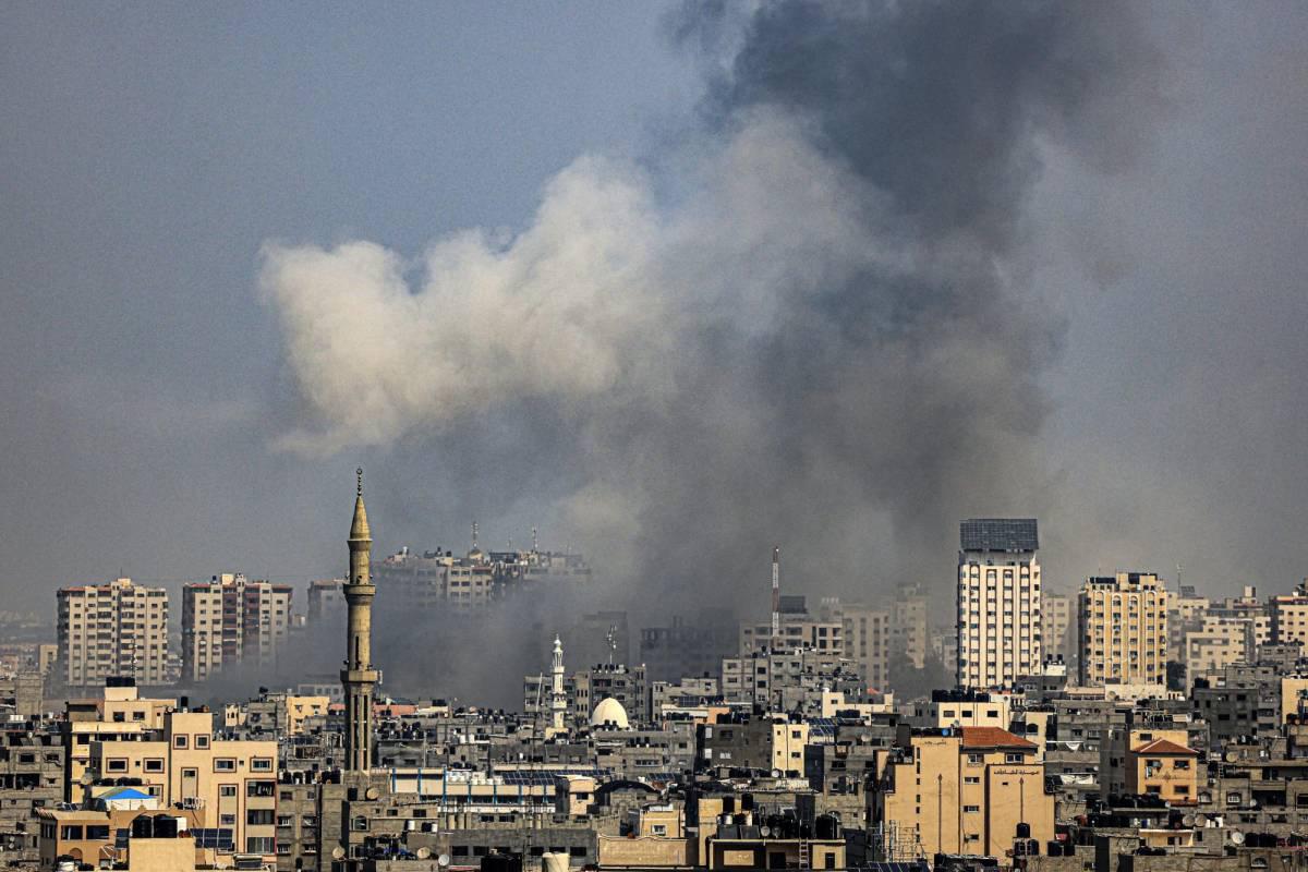 Israel también ha atacado posiciones militares del grupo Hamás, en la ciudad palestina de Gaza.