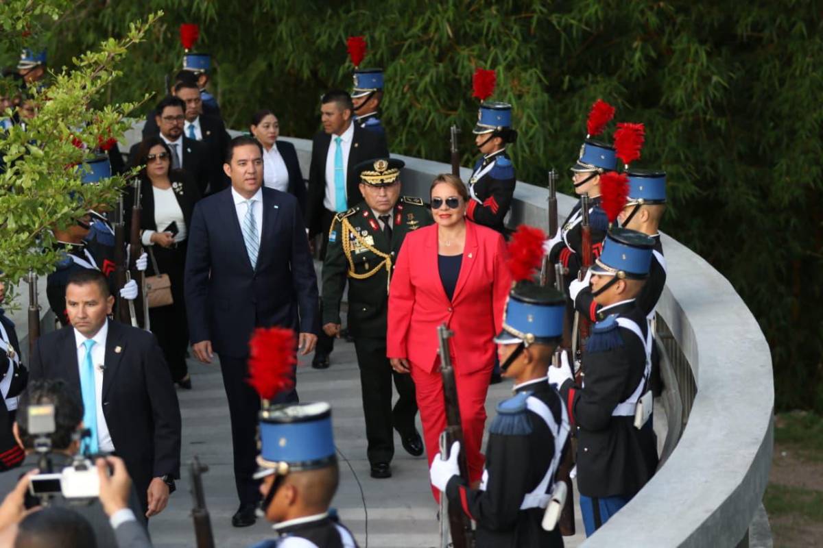 El discurso de Xiomara Castro en el izamiento de la bandera nacional