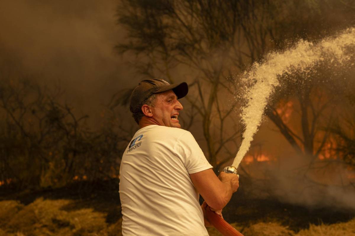 Es un infierno: Devastación en España por la peor ola de incendios del siglo