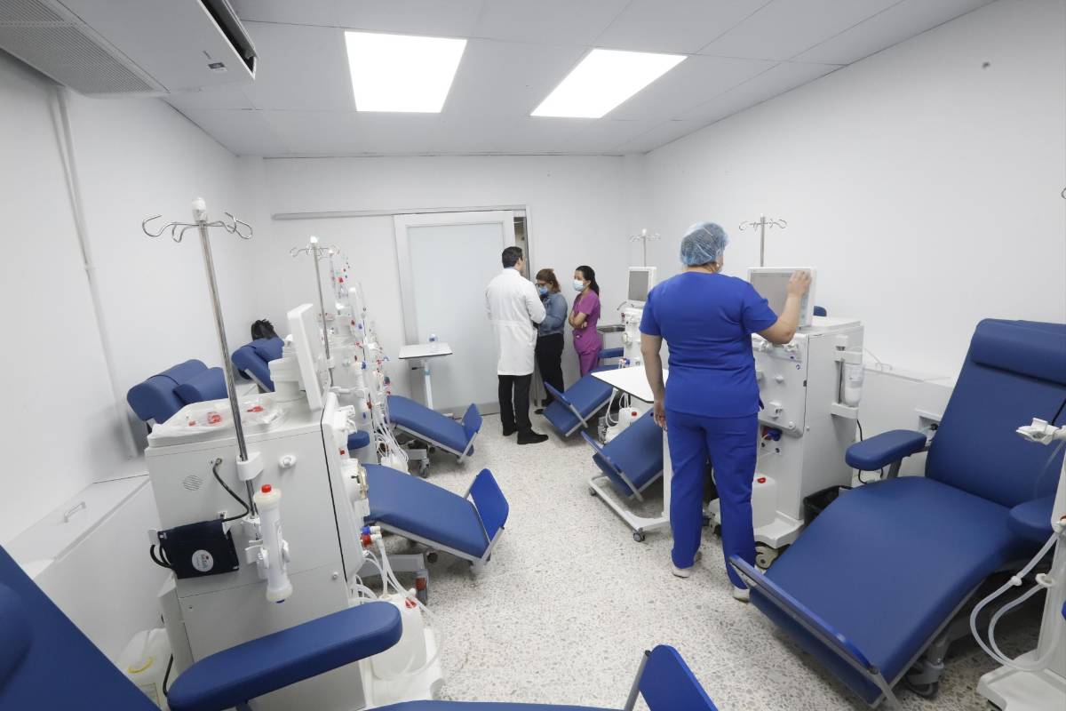 Pacientes de Olanchito y Ocotepeque ya no tendrán que viajar para dializarse