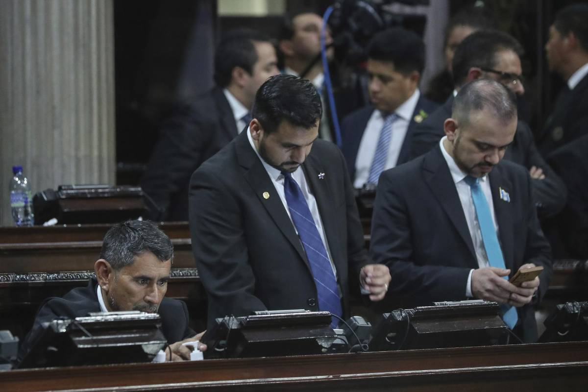 Arévalo sufre golpe político antes de asumir la presidencia de Guatemala