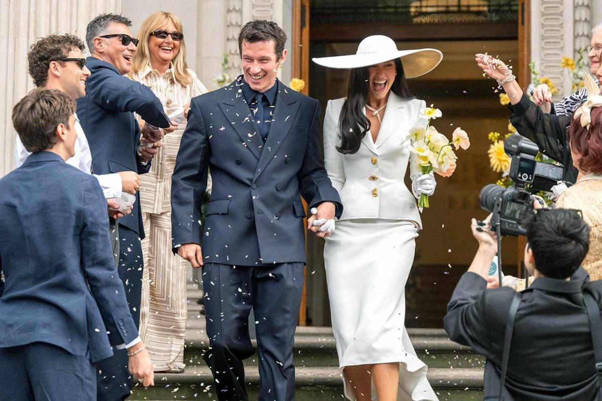 Callum Turner lloró durante su boda civil con Dua Lipa