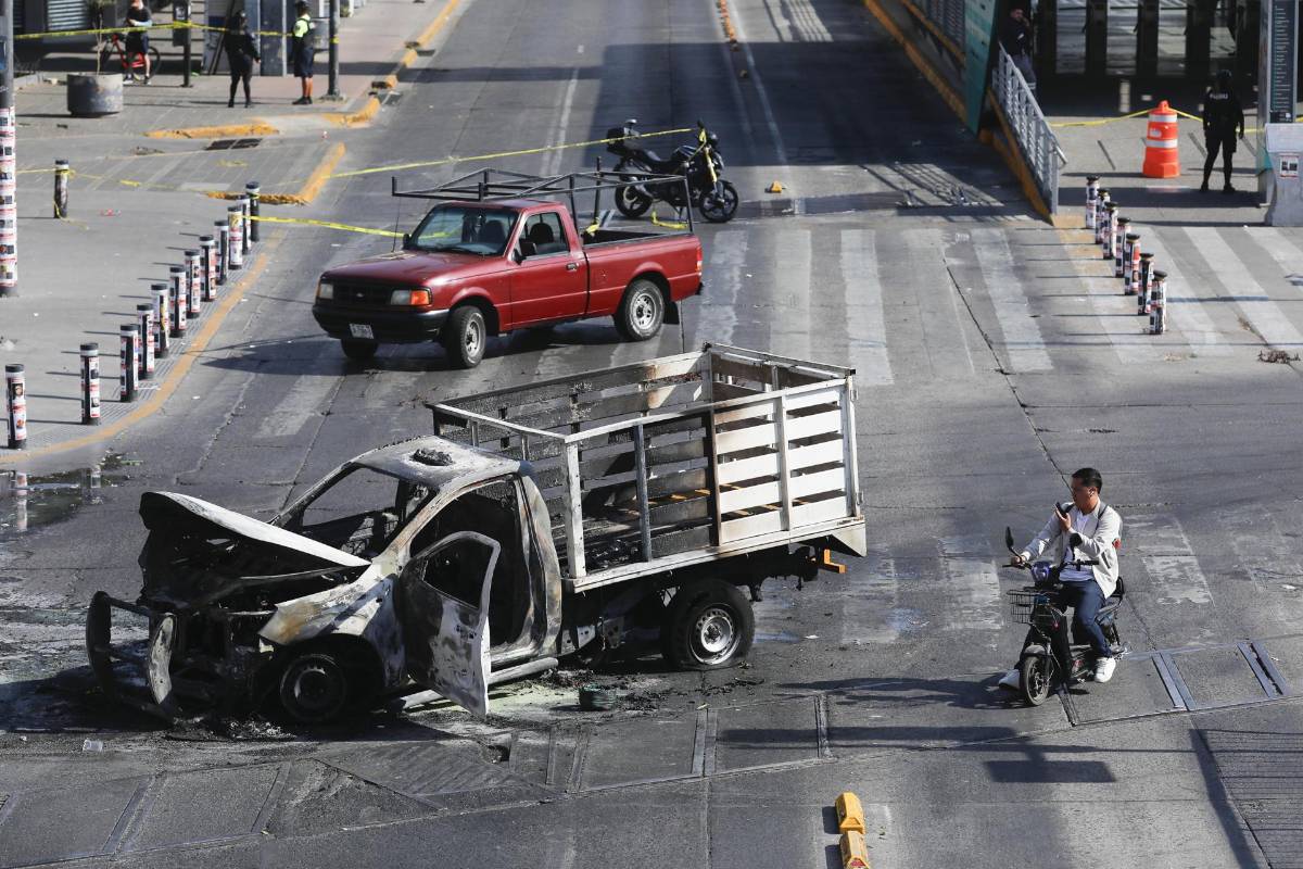 Muerte de “El Mencho” desata caos y terror en Jalisco; activan alerta roja