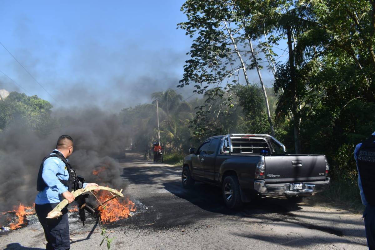 Se recrudecen tomas de carretera en el litoral atlántico por apagones