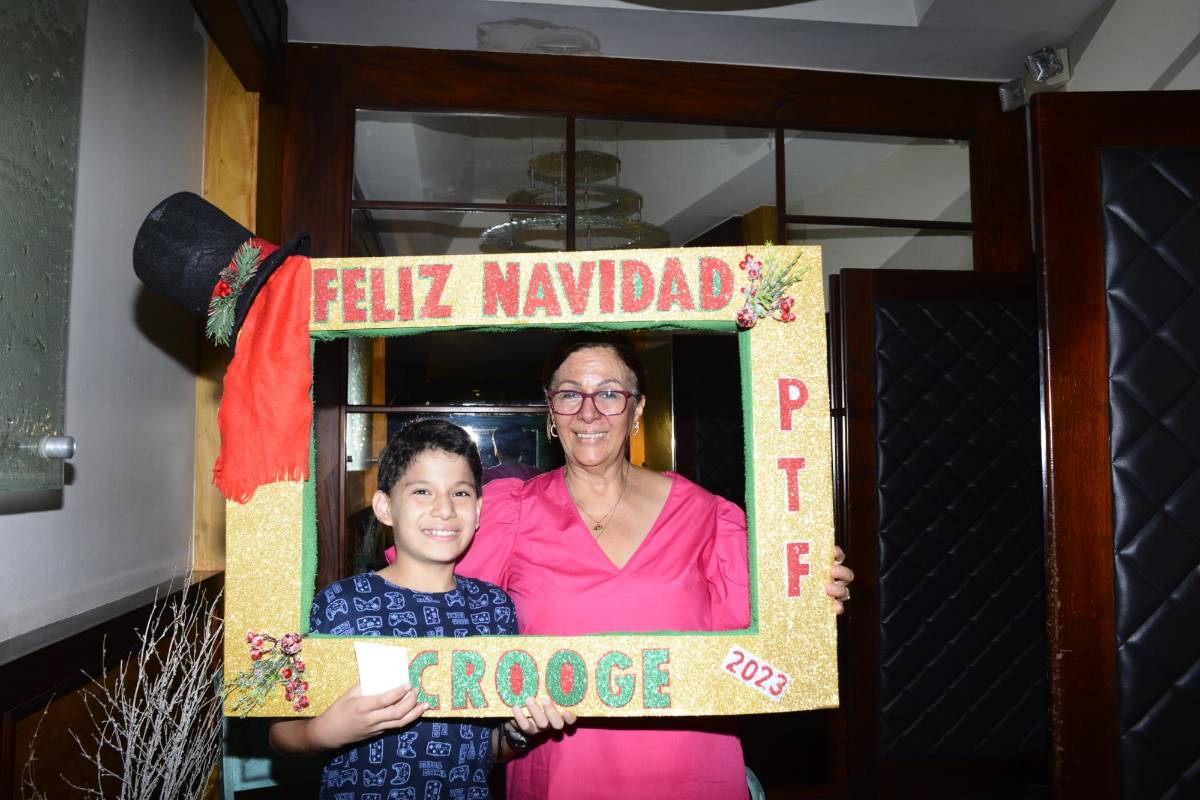 “Scrooge, un cuento de Navidad” ya deleita a los sampedranos