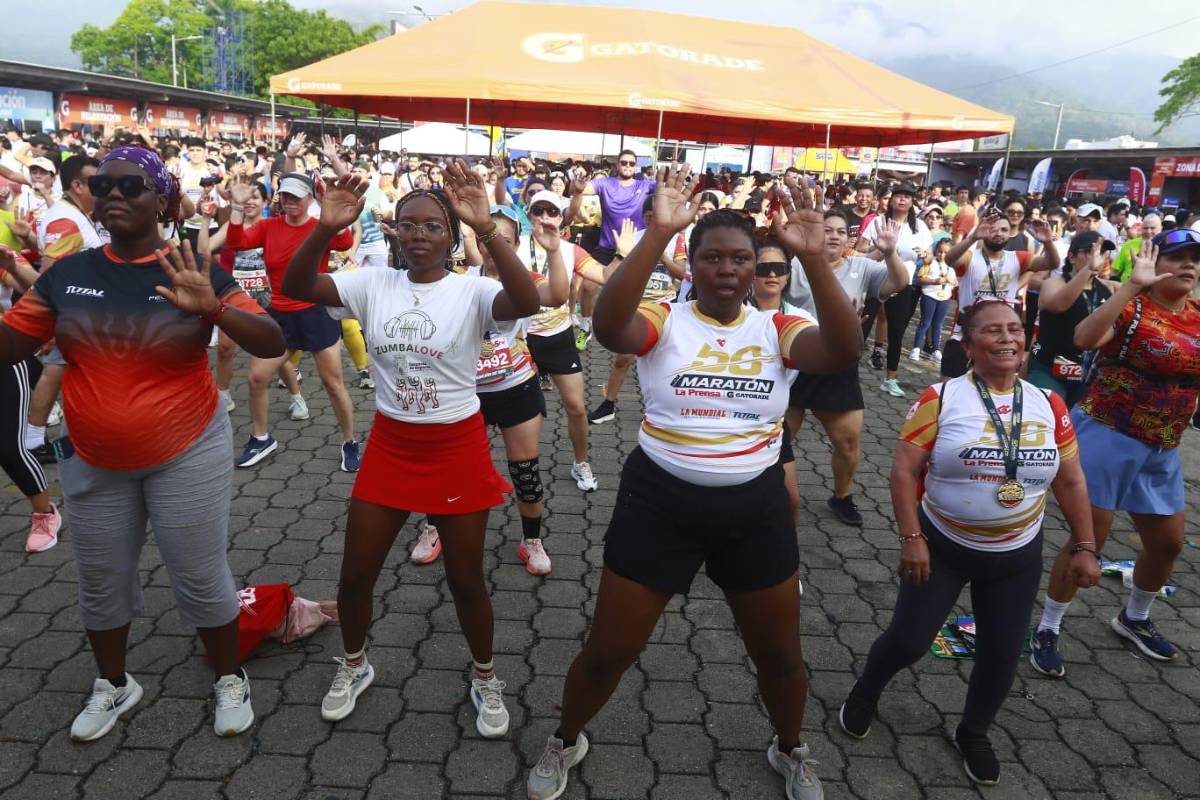 ¡No todo fue correr! Música y baile animaron la Media Maratón