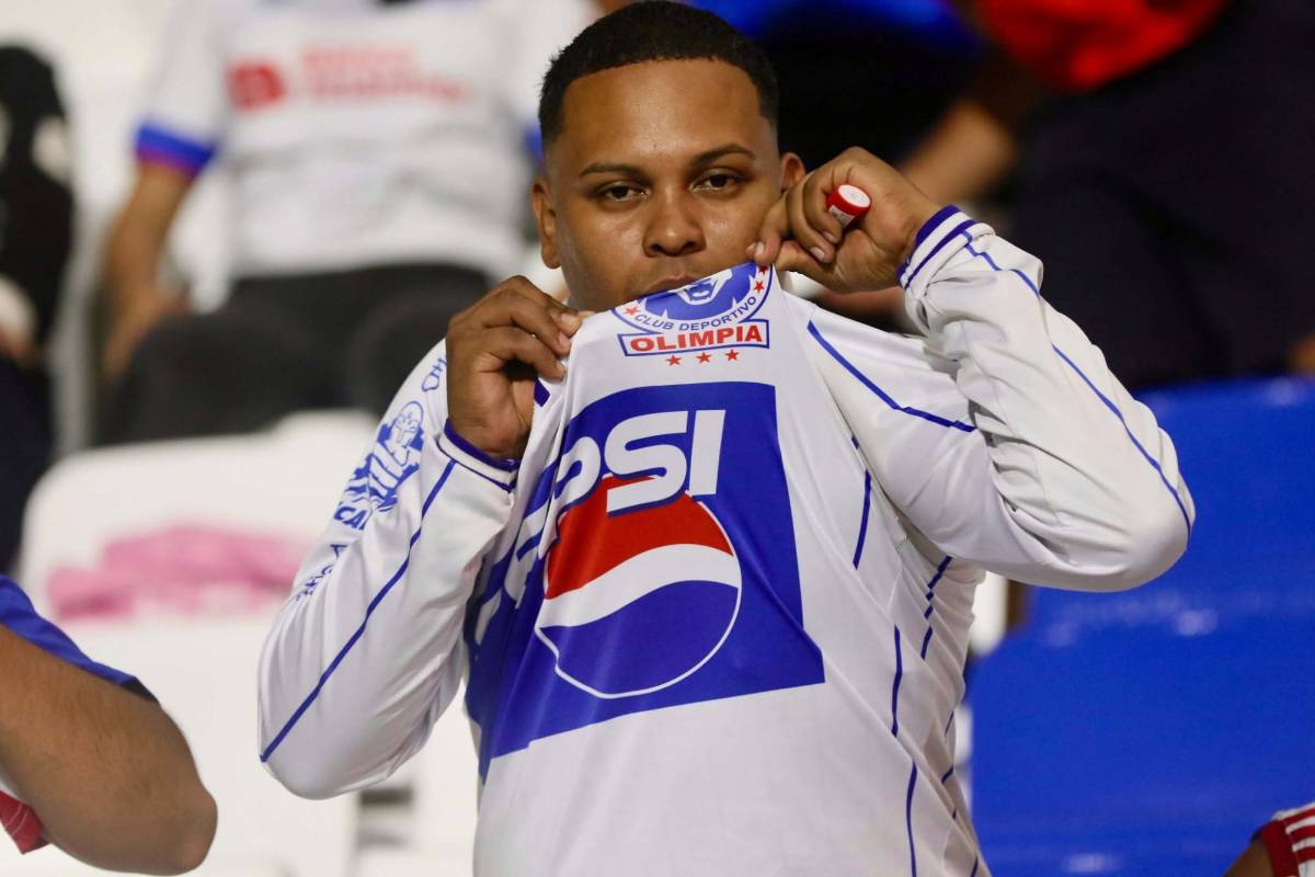 Olimpia vs Firpo: enfado de Spiderman, la pareja de la Ultra y quién es la colocha